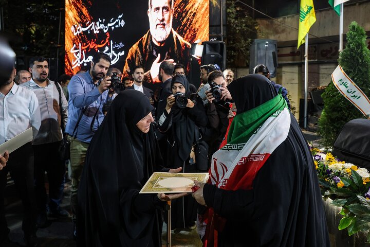 تصاویر/ رونمایی از سردیس شهید سرلشکر محمدسعید ایزدی در میدان فلسطین