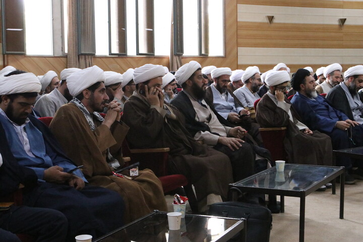تصاویر/ همایش مبلغین طرح های تبلیغی معاونت تبلیغ حوزه علمیه استان همدان با حضور حجت الاسلام والمسلمین رفیعی معاون تبلیغ حوزه های علمیه