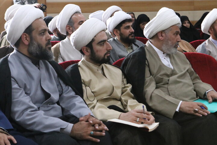 تصاویر/ همایش مبلغین طرح های تبلیغی معاونت تبلیغ حوزه علمیه استان همدان با حضور حجت الاسلام والمسلمین رفیعی معاون تبلیغ حوزه های علمیه