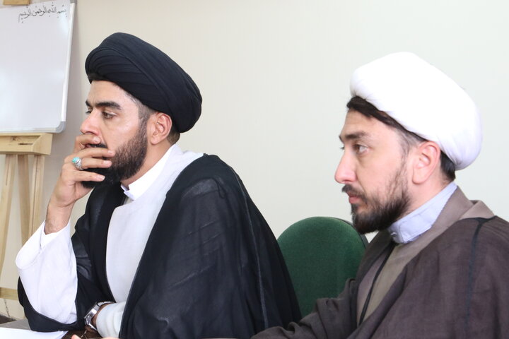 تصاویر/ نشست صمیمی رابطین طرح هجرت و طرح امین طلاب خواهر و برادر حوزه علمیه همدان