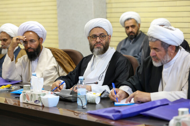 تصاویر  |  همایش ائمه جمعه سراسر استان آذربایجان شرقی با محوریت هم اندیشی در موضوعات روز استان آذربایجان شرقی با حضور حجت الاسلام والمسلمین مطهری‌اصل، نماینده ولی فقیه در استان آذربایجان شرقی برگزار شد.