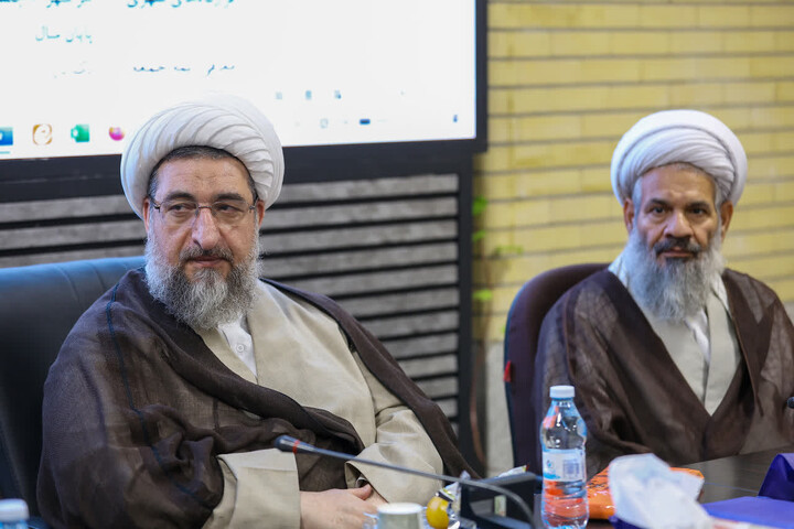 تصاویر  |  همایش ائمه جمعه سراسر استان آذربایجان شرقی با محوریت هم اندیشی در موضوعات روز استان آذربایجان شرقی با حضور حجت الاسلام والمسلمین مطهری‌اصل، نماینده ولی فقیه در استان آذربایجان شرقی برگزار شد.