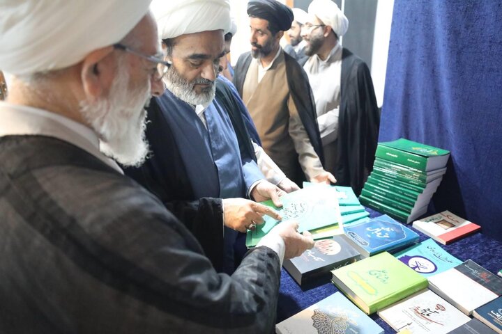 بازدید حجت الاسلام والمسلمین احمد فرخ مسئول دبیرخانه شورای عالی حوزه های علمیه  از مدرسه علمیه آل یاسین قم
