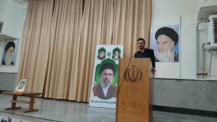 تصاویر/همایش هم‌اندیشی ائمه جمعه، ائمه جماعات و هیئت‌ امنای مساجد زرندیه