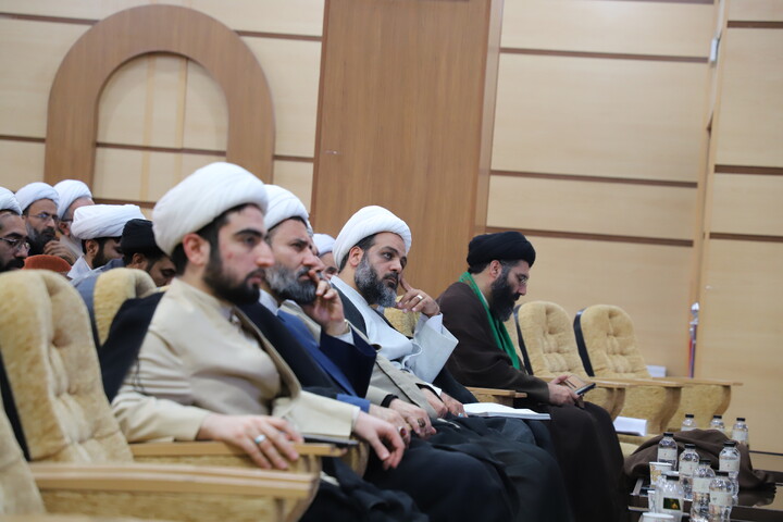تصاویر/همایش روحانیون تبلیغی استان با حضور و سخنرانی معاون تبلیغ و امور فرهنگی حوزه های علمیه