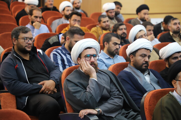 تصاویر/همایش روحانیون تبلیغی استان با حضور و سخنرانی معاون تبلیغ و امور فرهنگی حوزه های علمیه