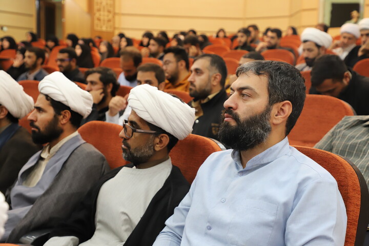تصاویر/همایش روحانیون تبلیغی استان با حضور و سخنرانی معاون تبلیغ و امور فرهنگی حوزه های علمیه