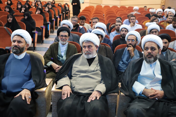 تصاویر/همایش روحانیون تبلیغی استان با حضور و سخنرانی معاون تبلیغ و امور فرهنگی حوزه های علمیه
