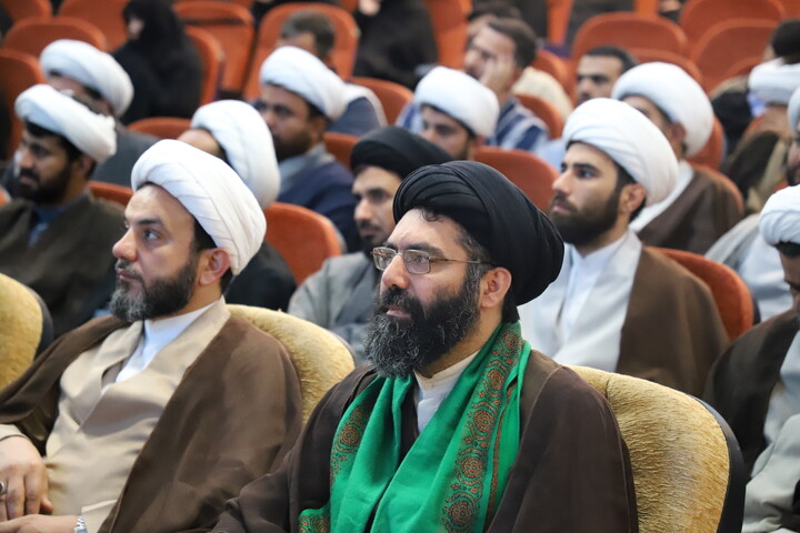 تصاویر/همایش روحانیون تبلیغی استان با حضور و سخنرانی معاون تبلیغ و امور فرهنگی حوزه های علمیه