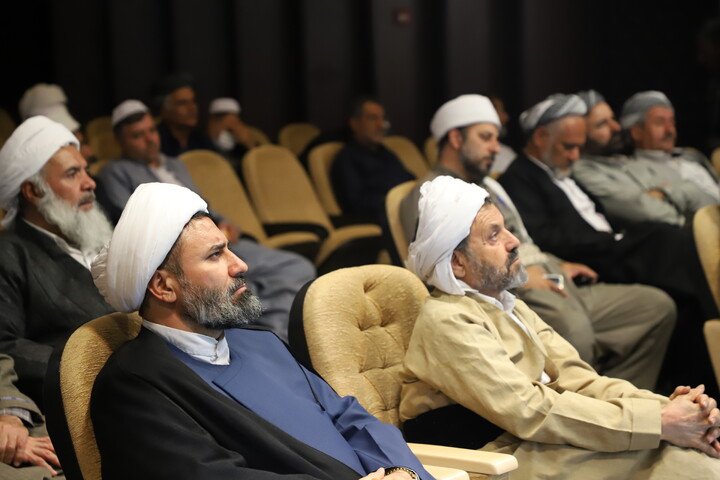 تصاویر/نشست هم اندیشی معاون تبلیغ و امور فرهنگی حوزه های علمیه کشور با روحانیون تبلیغی هجرت اهل تسنن استان کردستان