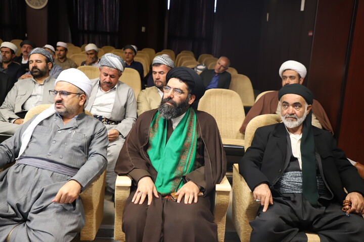 تصاویر/نشست هم اندیشی معاون تبلیغ و امور فرهنگی حوزه های علمیه کشور با روحانیون تبلیغی هجرت اهل تسنن استان کردستان