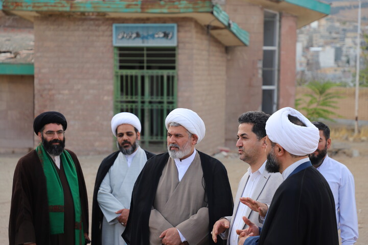 تصاویر/بازدید معاون تبلیغ حوزه های علمیه کشور از مرکز صدا و سیمای استان کردستان