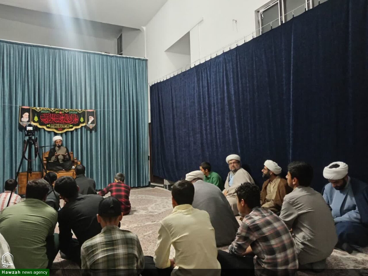 تصاویر/ هیئت هفتگی انصارالمهدی (عج) مدرسه علمیه جعفریه قدیمه قاین