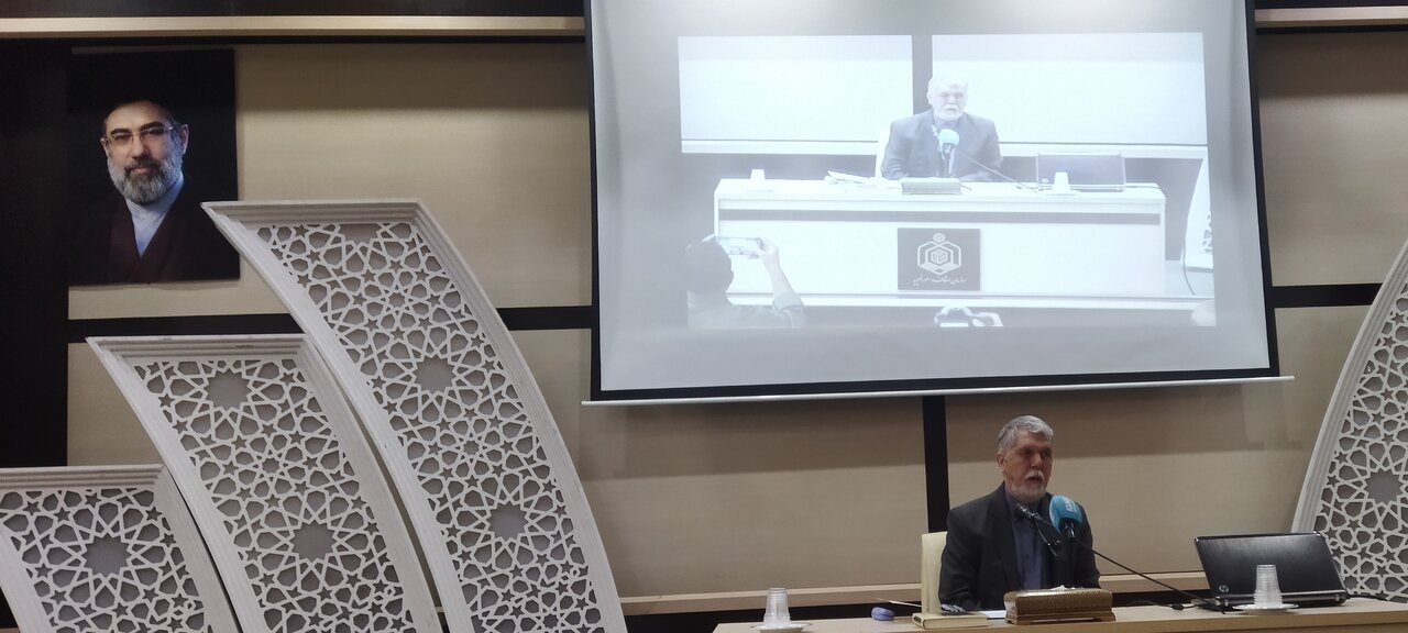  رهبر شهید انقلاب اسلامی، سیدالخدام جامعه قرآنی هستند