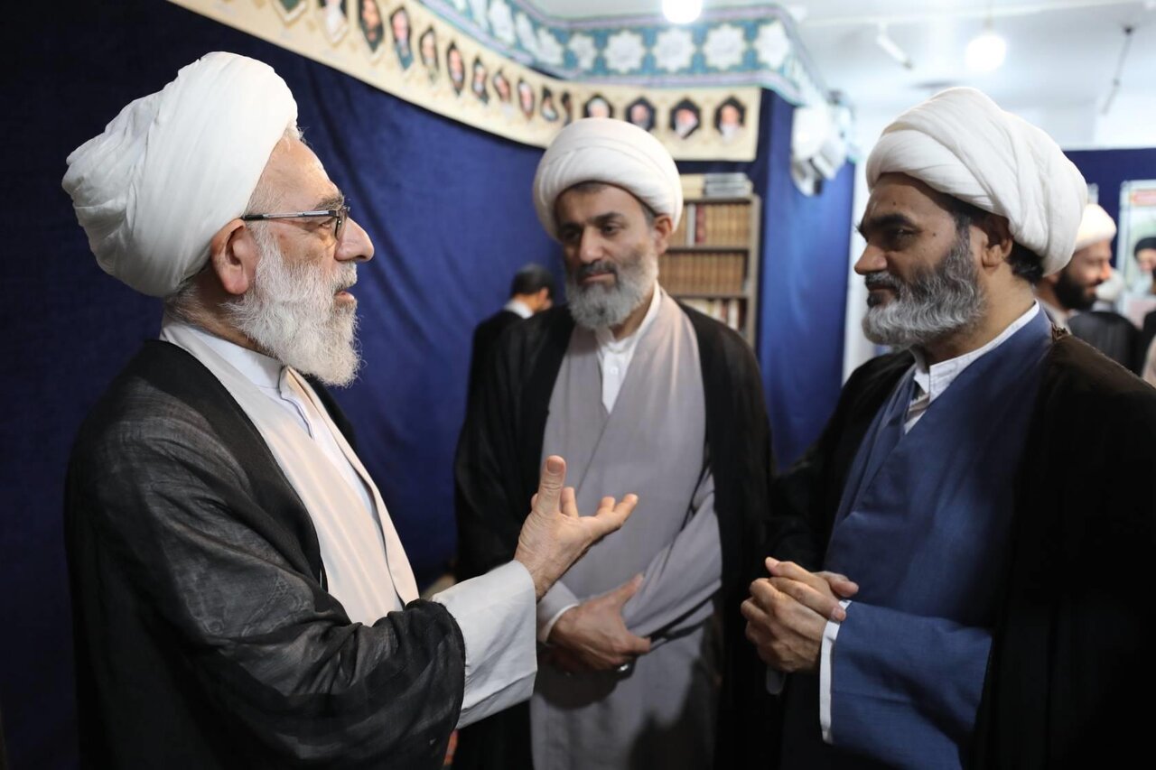 بازدید حجت الاسلام والمسلمین احمد فرخ مسئول دبیرخانه شورای عالی حوزه های علمیه  از مدرسه علمیه آل یاسین قم