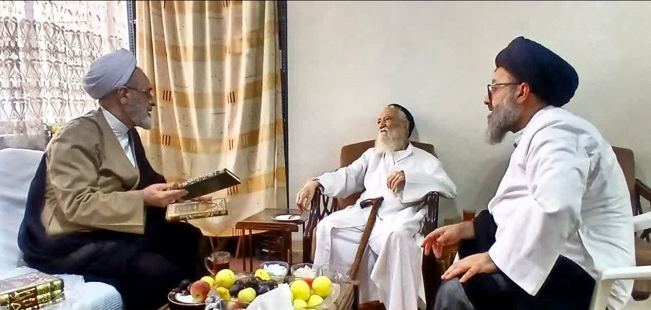 عکس: دیدار آیت‌الله اعرافی با آیت‌الله موحدی‌کرمانی