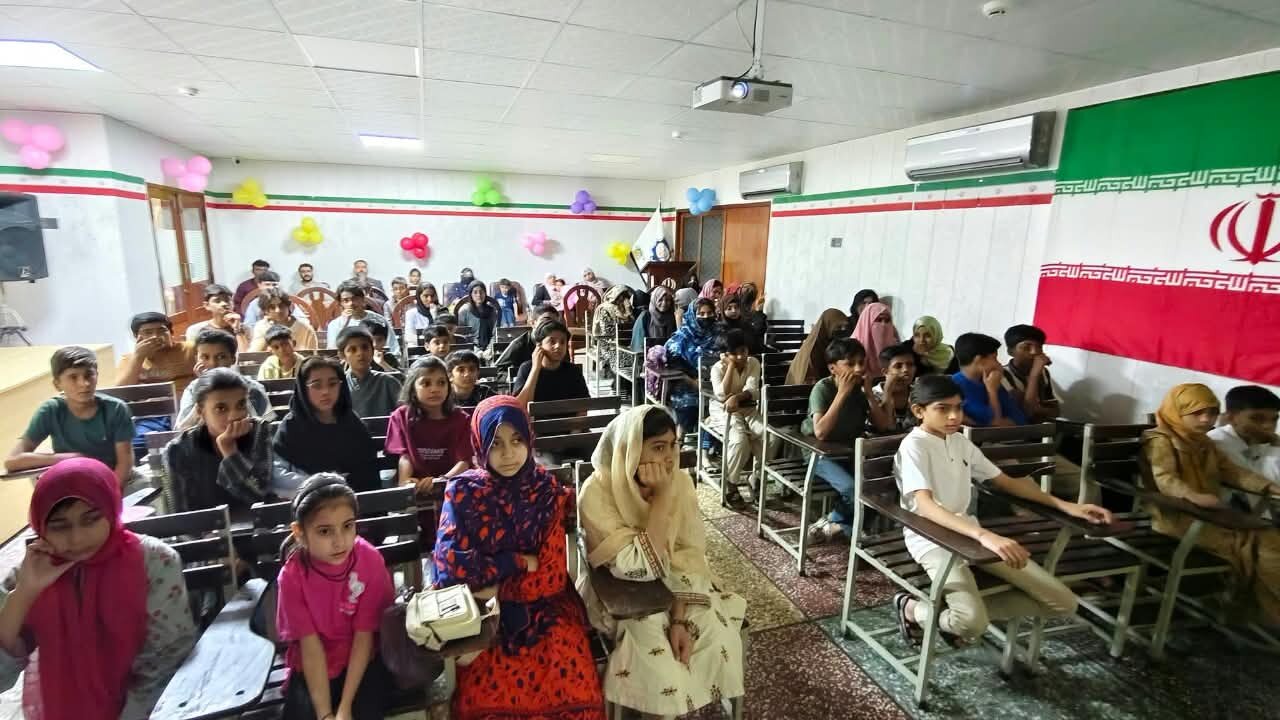 حیدرآباد پاکستان؛ خانۂ فرہنگ ایران کے تحت یومِ اطفال کی مناسبت سے تقریب کا انعقاد/شہدائے میناب کو خراجِ عقیدت