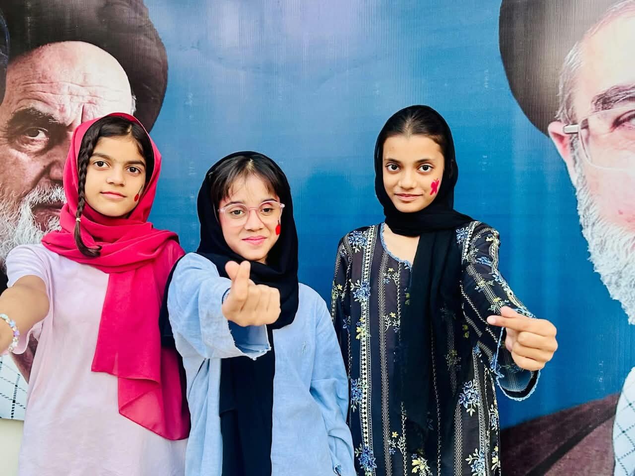 حیدرآباد پاکستان؛ خانۂ فرہنگ ایران کے تحت یومِ اطفال کی مناسبت سے تقریب کا انعقاد/شہدائے میناب کو خراجِ عقیدت