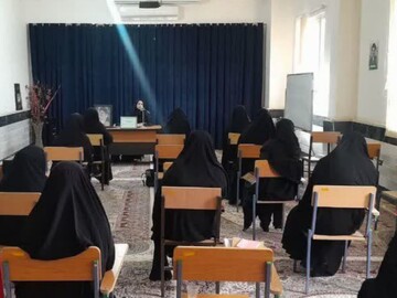 برگزاری کارگاه «از کشاکش نقش ها تا آرامش درون» در مدرسه خواهران پلدختر