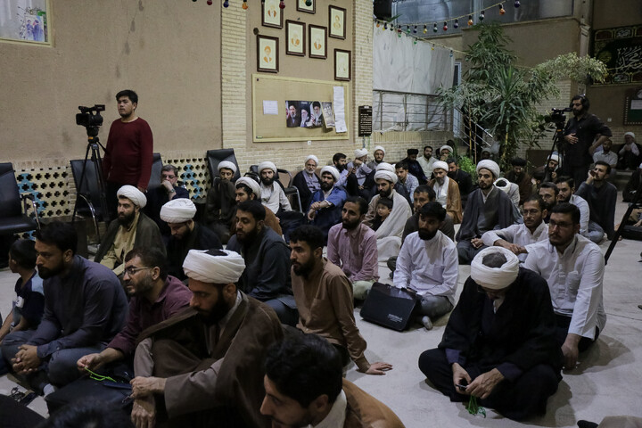 تصاویر/ یادواره شهدای دفاع مقدس و بزرگداشت امام شهید و شهدای جنگ رمضان در مرکز تخصصی اخلاق و معنویت آیت الله سعادت پرور ره
