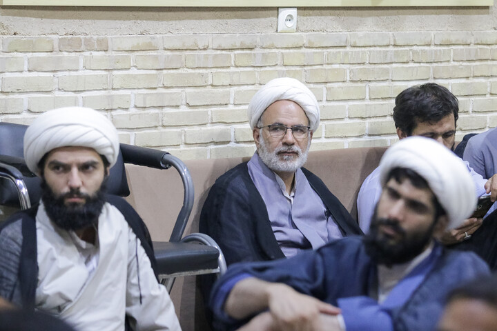 تصاویر/ یادواره شهدای دفاع مقدس و بزرگداشت امام شهید و شهدای جنگ رمضان در مرکز تخصصی اخلاق و معنویت آیت الله سعادت پرور ره
