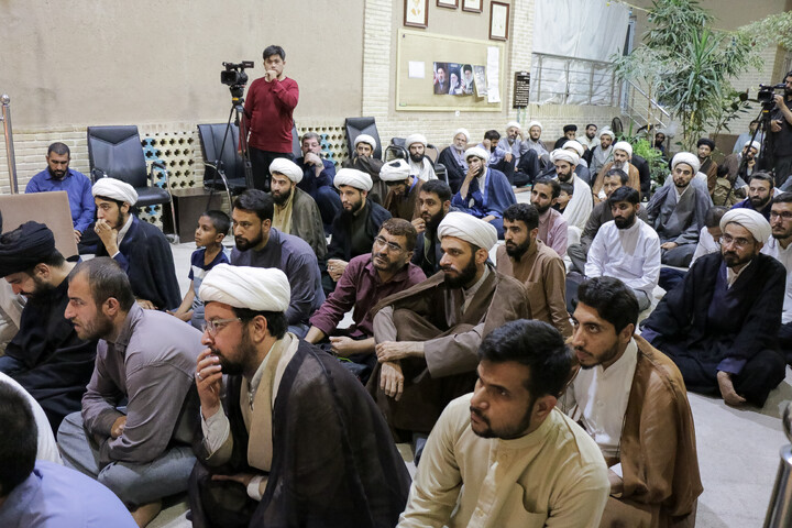 تصاویر/ یادواره شهدای دفاع مقدس و بزرگداشت امام شهید و شهدای جنگ رمضان در مرکز تخصصی اخلاق و معنویت آیت الله سعادت پرور ره