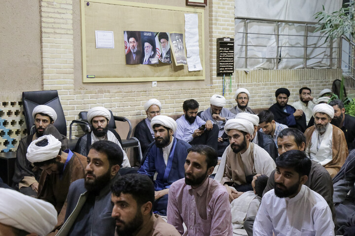تصاویر/ یادواره شهدای دفاع مقدس و بزرگداشت امام شهید و شهدای جنگ رمضان در مرکز تخصصی اخلاق و معنویت آیت الله سعادت پرور ره