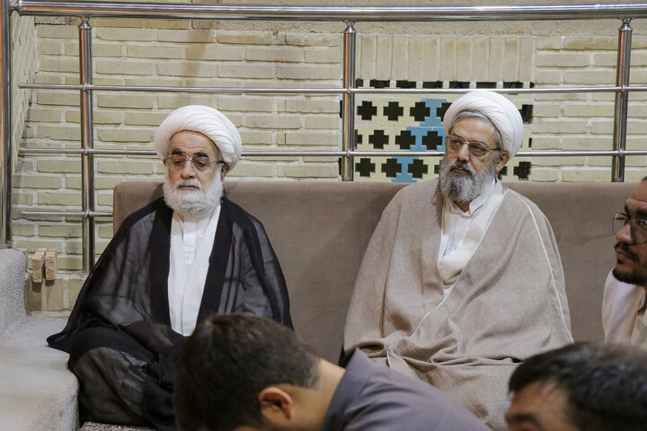 تصاویر/ یادواره شهدای دفاع مقدس و بزرگداشت امام شهید و شهدای جنگ رمضان در مرکز تخصصی اخلاق و معنویت آیت الله سعادت پرور ره