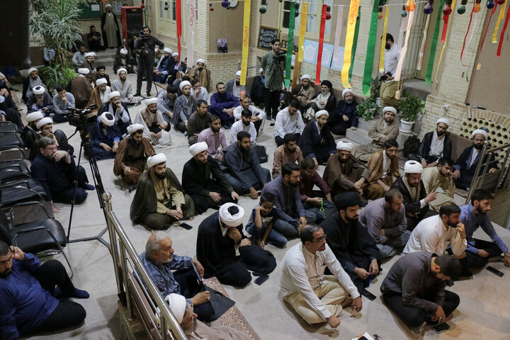 تصاویر/ یادواره شهدای دفاع مقدس و بزرگداشت امام شهید و شهدای جنگ رمضان در مرکز تخصصی اخلاق و معنویت آیت الله سعادت پرور ره