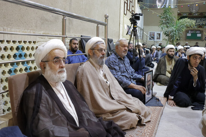 تصاویر/ یادواره شهدای دفاع مقدس و بزرگداشت امام شهید و شهدای جنگ رمضان در مرکز تخصصی اخلاق و معنویت آیت الله سعادت پرور ره