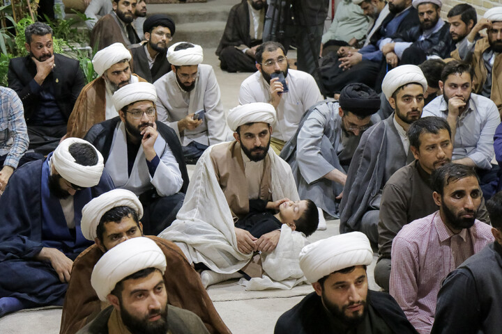 تصاویر/ یادواره شهدای دفاع مقدس و بزرگداشت امام شهید و شهدای جنگ رمضان در مرکز تخصصی اخلاق و معنویت آیت الله سعادت پرور ره