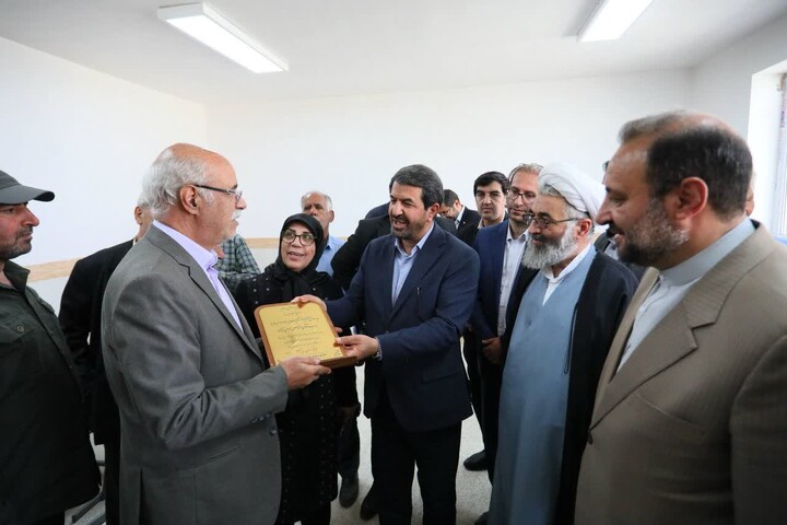 تصاویر /  افتتاح مدرسه ۷ کلاسه «بامداد امید» در روستای بیان نهاوند
