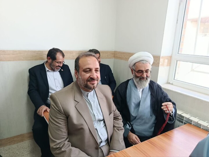تصاویر / افتتاح مدرسه ۷ کلاسه «بامداد امید» در روستای بیان نهاوند
