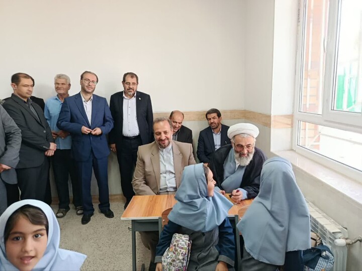 تصاویر / افتتاح مدرسه ۷ کلاسه «بامداد امید» در روستای بیان نهاوند