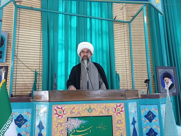 تصاویر/اقامه نماز عبادی سیاسی جمعه در زرندیه