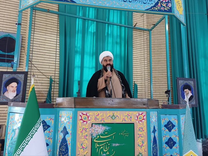 تصاویر/اقامه نماز عبادی سیاسی جمعه در زرندیه