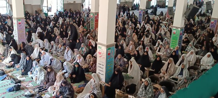 تصاویر/اقامه نماز عبادی سیاسی جمعه در ساوه