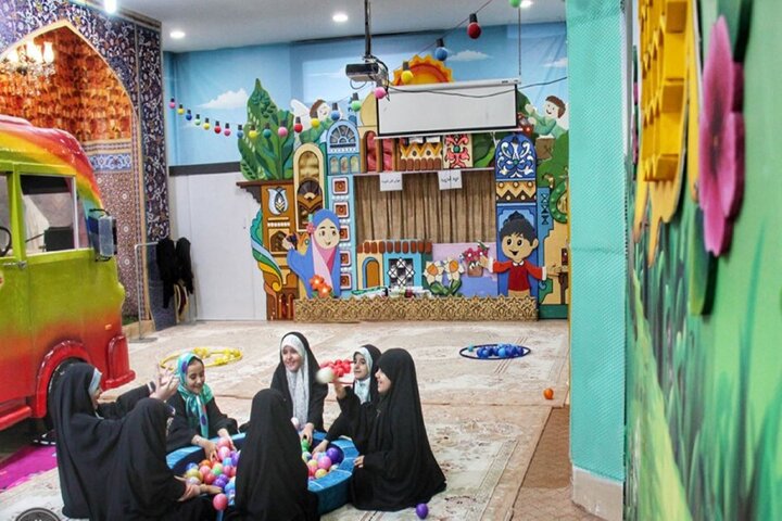از «زیر گنبد طلا» تا «باغ فرشته‌ها»؛ برنامه‌های متنوع رواق کودک حرم حضرت معصومه(س)