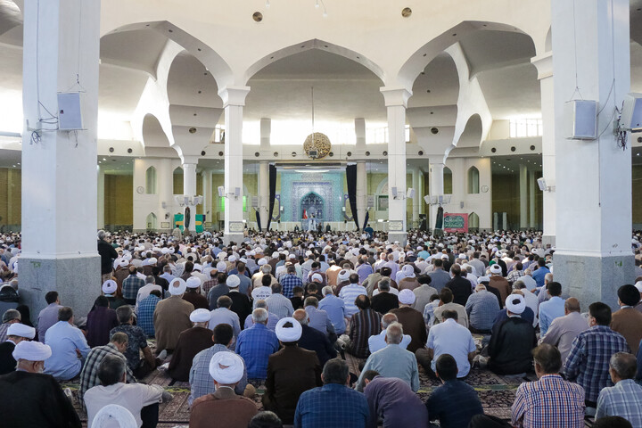 تصاویر/ اقامه نماز عبادی سیاسی جمعه در شهر مقدس قم