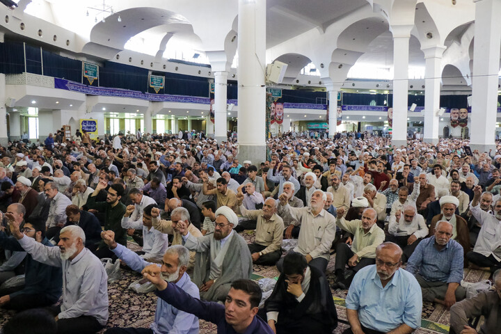 تصاویر/ اقامه نماز عبادی سیاسی جمعه در شهر مقدس قم