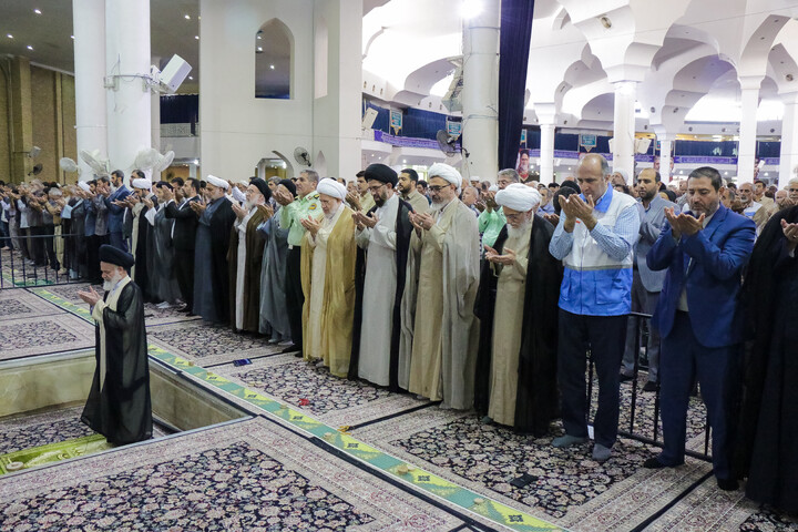 تصاویر/ اقامه نماز عبادی سیاسی جمعه در شهر مقدس قم