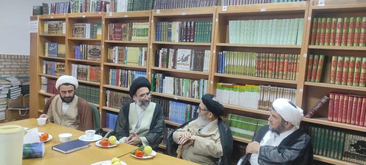 تصاویر/ بازدید امام جمعه از مصاحبه حضوری درس خارج طلاب مدارس علمیه منطقه کاشان