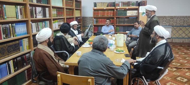 تصاویر/ بازدید امام جمعه از مصاحبه حضوری درس خارج طلاب مدارس علمیه منطقه کاشان