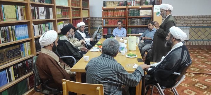 تصاویر/ بازدید امام جمعه از مصاحبه حضوری درس خارج طلاب مدارس علمیه منطقه کاشان