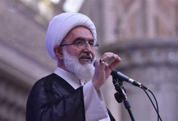 خطيب جمعة طهران: حرب عالمية تقودها الدول الغربية ضد الأسرة مستمرة منذ سنوات