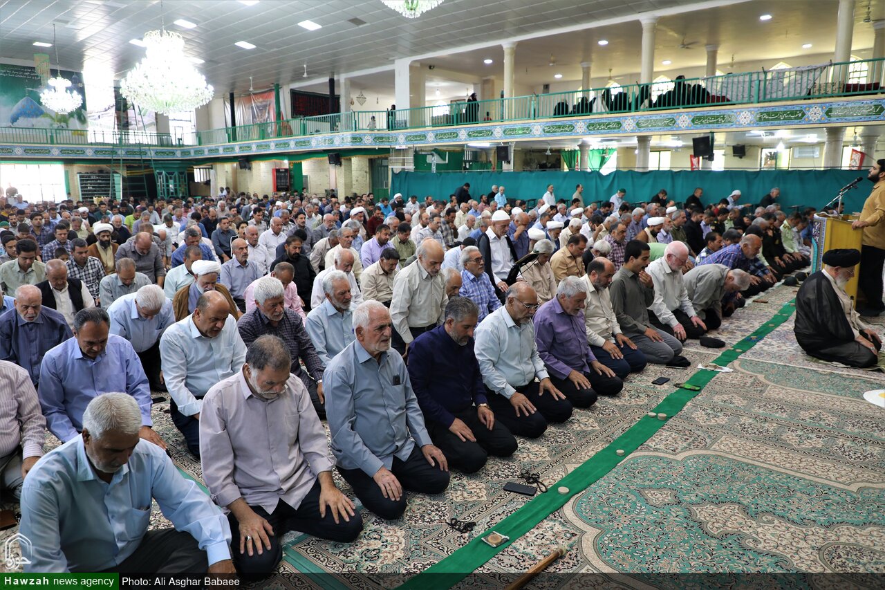 تصاویر/ برگزاری نماز جمعه بخش مرکزی یزد در مسجدجامع  احمد آباد مشیر