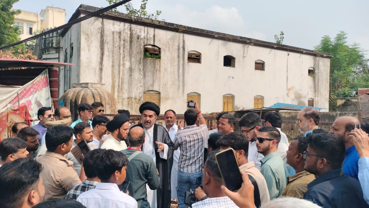 لکھنؤ؛ کربلا معتمد الدولہ کی زمین پر قبضے اور درختوں کی کٹائی کے خلاف مقدمہ درج نہ ہوتو تحریک شروع کریں گے: مولانا کلب جواد نقوی