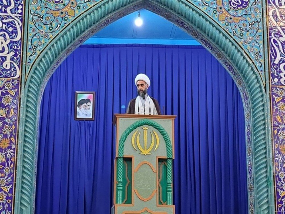 تبعیت از ولی‌فقیه، راه عبور از چالش‌های اقتصادی و فرهنگی است