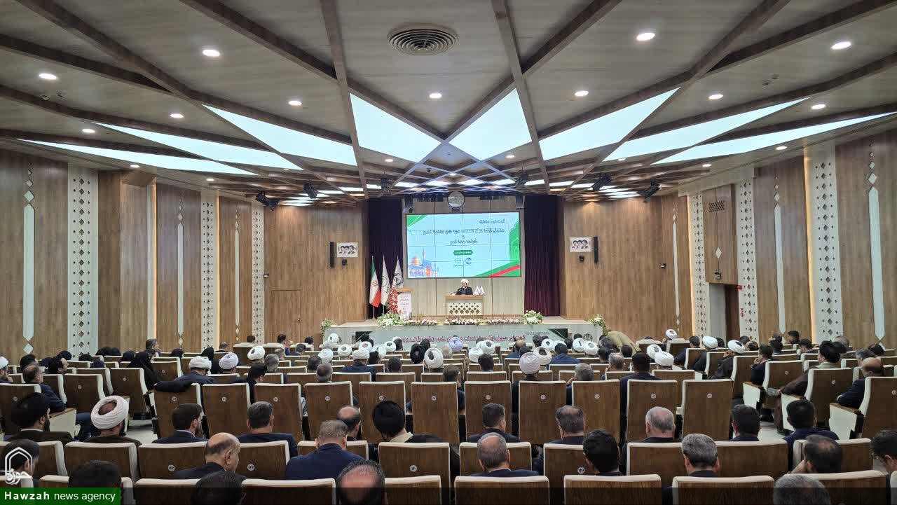 رفع چالش‌های بیمه تکمیلی طلاب با ارتقای کیفیت خدمات و تکریم بیمه‌شدگان دنبال شود