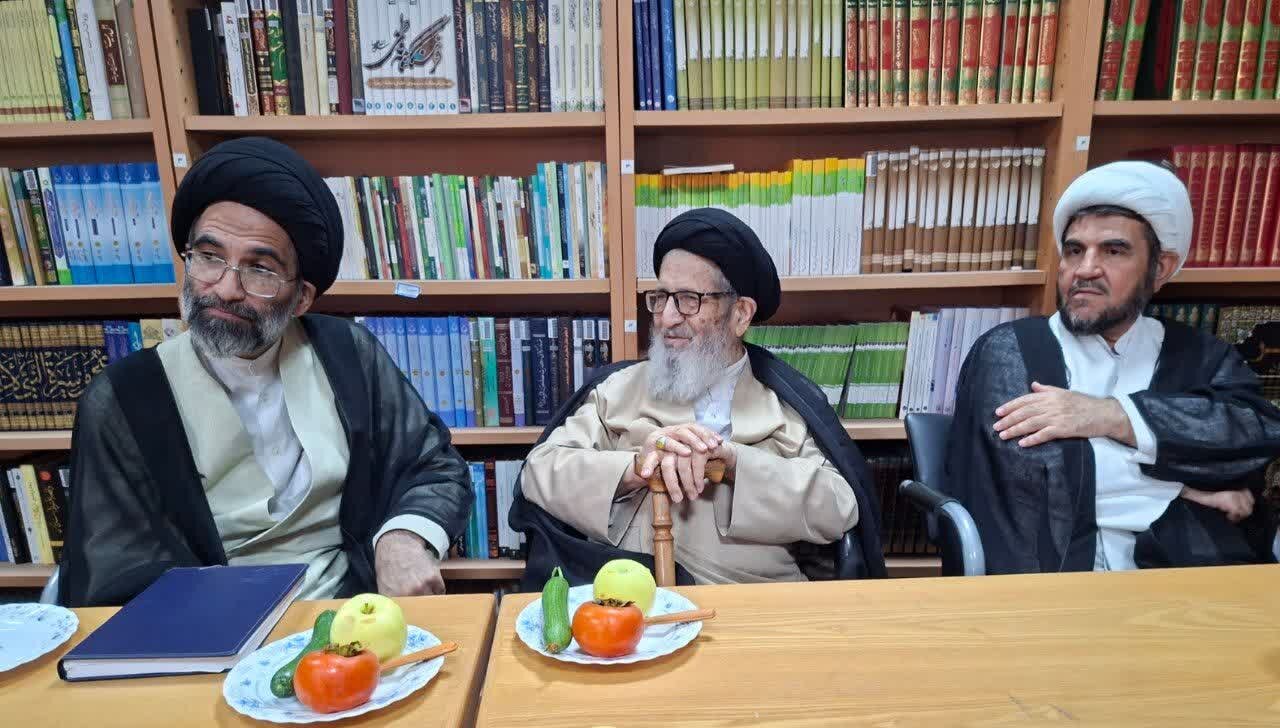 بازدید امام جمعه کاشان از مصاحبه حضوری درس خارج طلاب مدارس علمیه